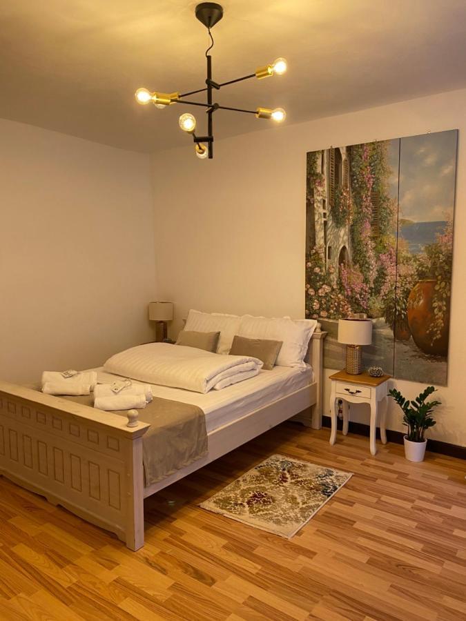 Charming Apartament Sibiu Bagian luar foto