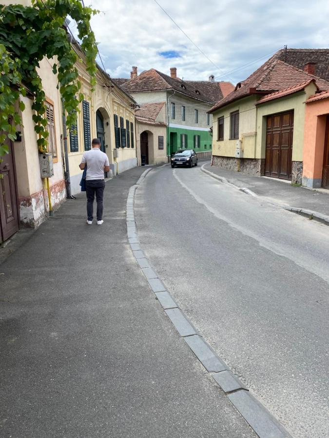 Charming Apartament Sibiu Bagian luar foto