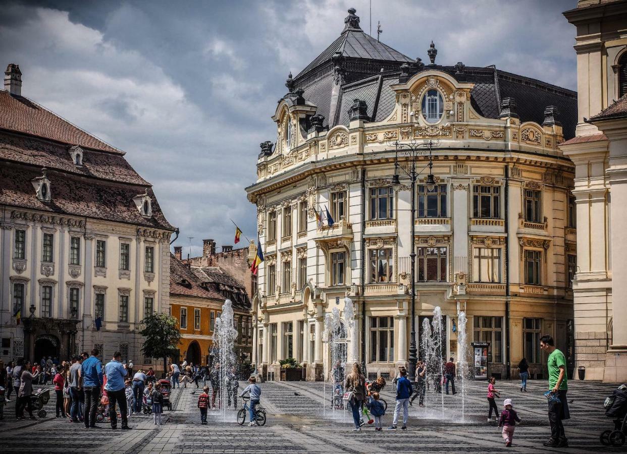Charming Apartament Sibiu Bagian luar foto